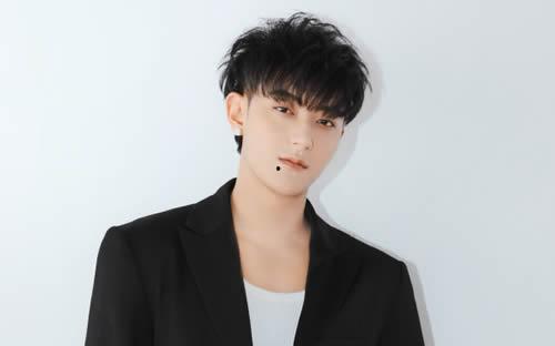 2024娱乐圈八卦吃瓜,揭秘明星幕后秘事与情感纠葛